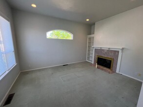 1770 River Pointe Loop in Eugene, OR - Building Photo - Building Photo
