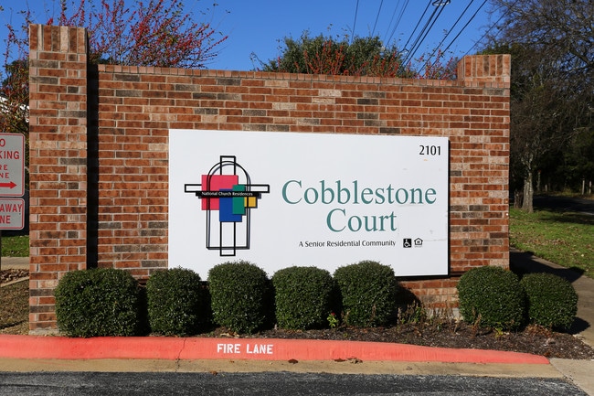 Cobblestone Court in Austin, TX - Building Photo - Building Photo