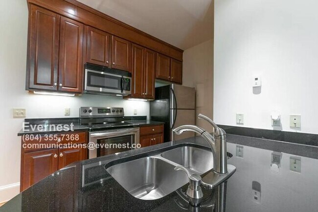 1301 W Main St in Richmond, VA - Building Photo - Building Photo