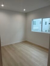 611 W 41st Pl, Unit .5 in Los Angeles, CA - Building Photo - Building Photo