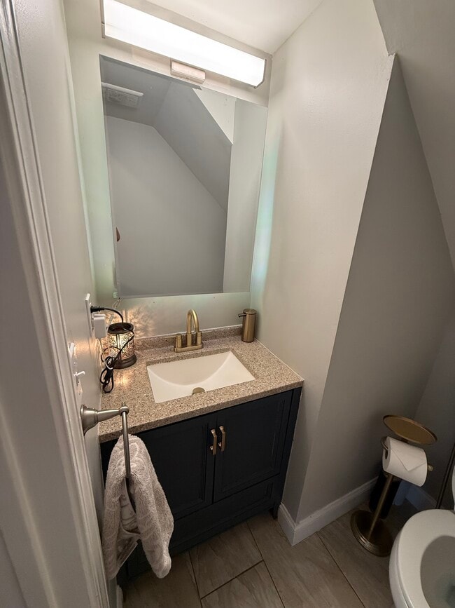 36 Renaissance Ln in New Brunswick, NJ - Foto de edificio - Building Photo