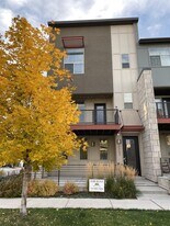 9062 E 50th Dr in Denver, CO - Building Photo