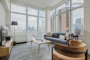 450 W 42nd St in New York, NY - Building Photo