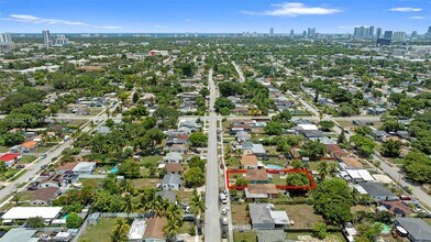 2502 Funston St in Hollywood, FL - Building Photo - Building Photo