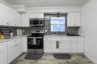 1422 Dauphin Ln in Orlando, FL - Building Photo - Building Photo