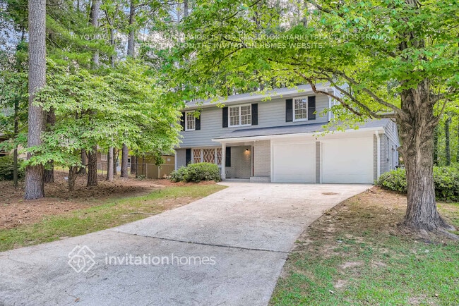 5340 Crestwood Cir SW in College Park, GA - Building Photo - Building Photo