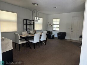 632 NE 193rd St in Miami, FL - Building Photo - Building Photo
