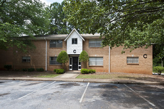 Midway Manor Apartments in Decatur, GA - Building Photo - Building Photo