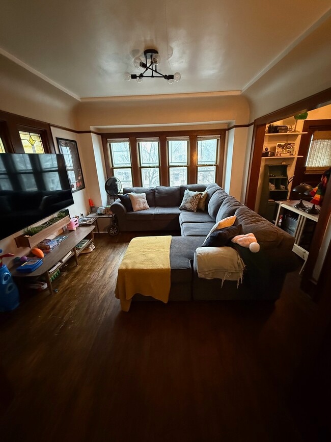 property at 718 E Townsend St