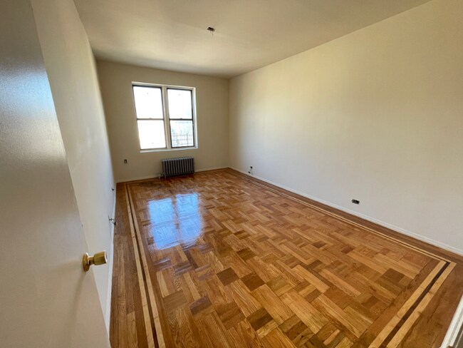 2310 Kingsbridge Ave in Bronx, NY - Building Photo - Building Photo