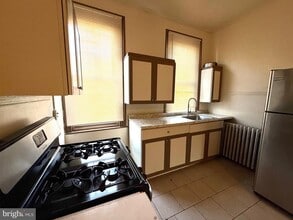 2013 E Stella St in Philadelphia, PA - Building Photo - Building Photo