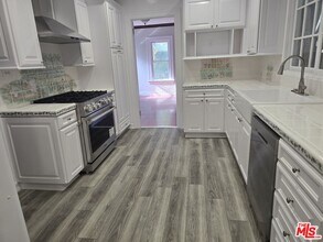 317 S Norton Ave in Los Angeles, CA - Building Photo - Building Photo