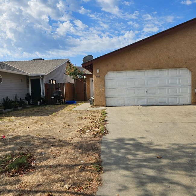 property at 1508-1510 Lynne Renee Ct