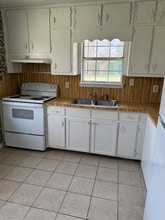 3953 McClure Dr in Oakwood, GA - Foto de edificio - Building Photo