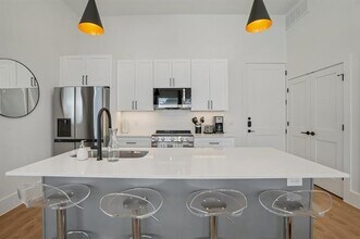 6418 Maple Ave in Dallas, TX - Building Photo - Building Photo