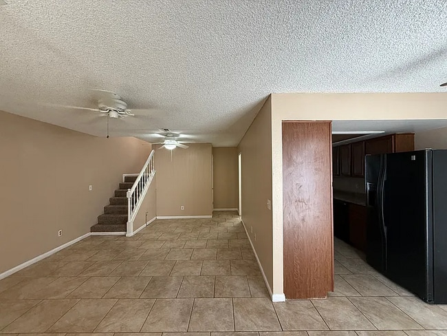 1029 Willow Tree Dr, Unit Unit C in Las Vegas, NV - Building Photo - Building Photo