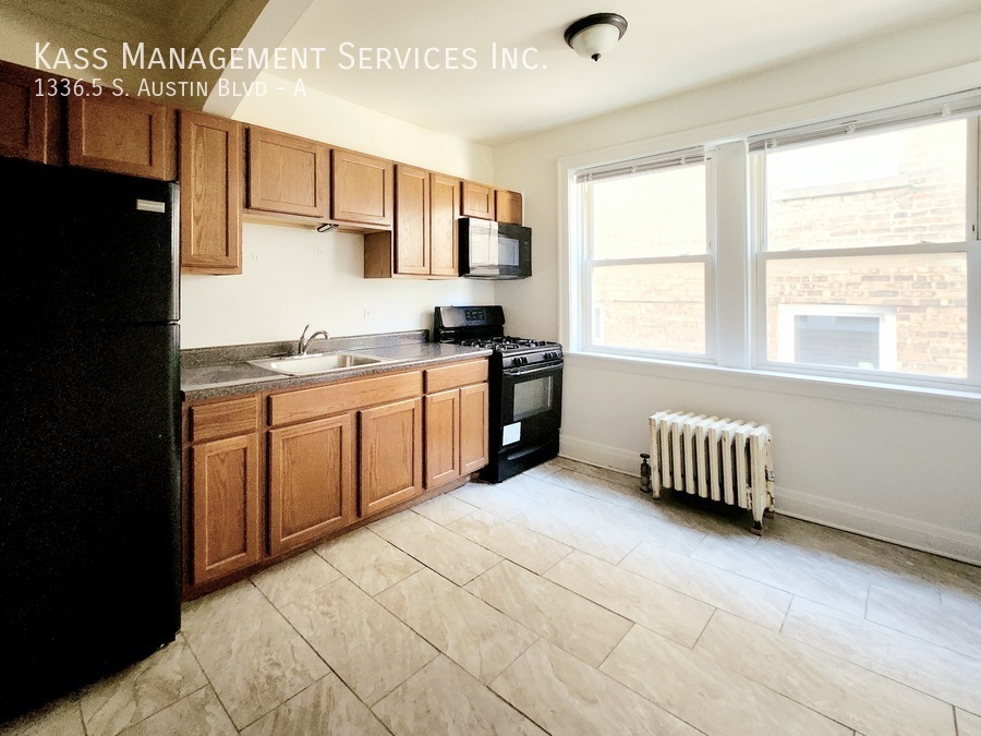 1336.5 S Austin Blvd-Unit -A in Chicago, IL - Building Photo