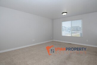577 S Windsong Ln in Saratoga Springs, UT - Building Photo - Building Photo