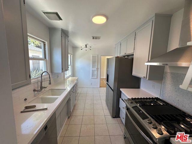 property at 3169 S Bentley Ave