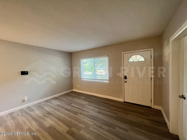 6817 Camelot Rd in Jacksonville, FL - Foto de edificio - Building Photo