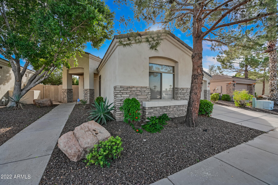 2219 E Valencia Dr in Phoenix, AZ - Building Photo