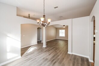 1299 Summit Oaks Dr E in Jacksonville, FL - Building Photo - Building Photo