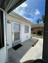 1635 Omaha St in Palm Harbor, FL - Building Photo