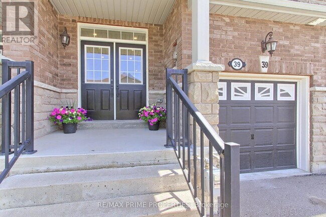 39 Scotia Rd in Georgina, ON - Building Photo - Building Photo