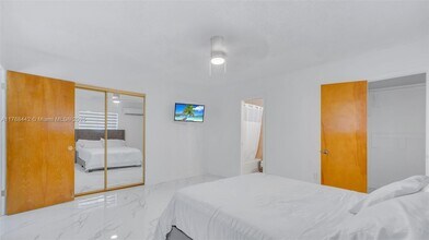 3333 SW 1st St in Miami, FL - Building Photo - Building Photo