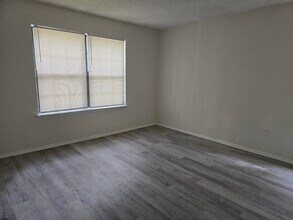 128 Liberty Ct in Galloway, NJ - Building Photo - Building Photo