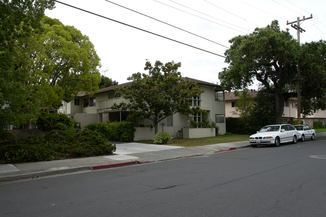 783 Roble Ave in Menlo Park, CA - Building Photo