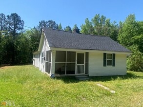 1399 Grady Cleveland Rd in Elberton, GA - Building Photo - Building Photo