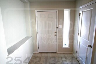 335 Black Opal Dr in Jarrell, TX - Building Photo - Building Photo