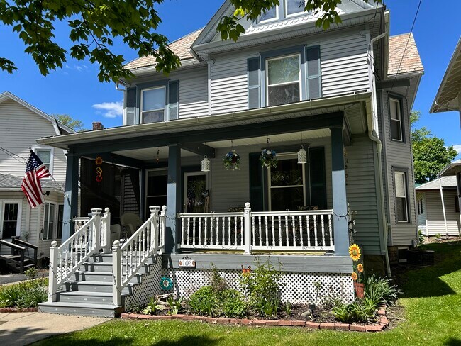 property at 106 Plum St
