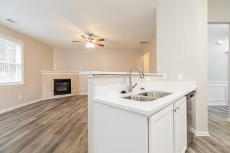 361 Southgate Dr in Locust Grove, GA - Foto de edificio - Building Photo