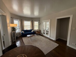 1359 W Touhy Ave in Chicago, IL - Building Photo - Building Photo