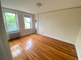 1156 Commonwealth Ave, Unit 34 in Boston, MA - Building Photo
