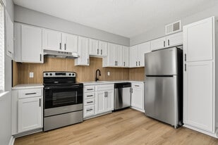 Reserve @ Blu Townhomes in Durham, NC - Building Photo