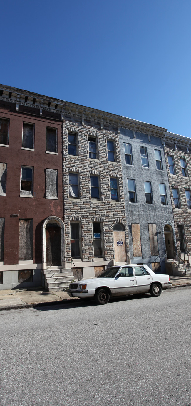 1033 N Stricker St in Baltimore, MD - Building Photo - Building Photo