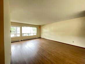 540 Williams Ave N, Unit 3 in Renton, WA - Foto de edificio - Building Photo