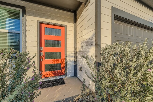 2902 Bronx Dr in Austin, TX - Foto de edificio - Building Photo