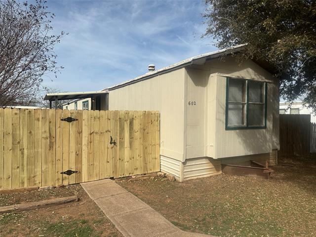 property at 602 Chapel Hill Rd