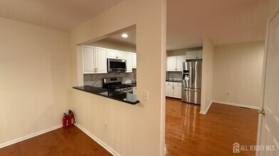 89 Chariot Ct in Piscataway, NJ - Building Photo - Building Photo