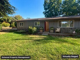 3481 Bell Rd in Chico, CA - Building Photo