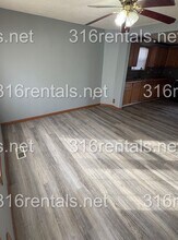 420 E 6th St in Newton, KS - Building Photo - Building Photo