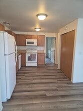 10748 Rd 4 NE in Moses Lake, WA - Building Photo - Building Photo