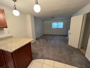 1 White St in Thomasville, NC - Building Photo - Building Photo