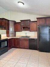 1077 Shady Hollow Dr in DeLand, FL - Building Photo - Building Photo