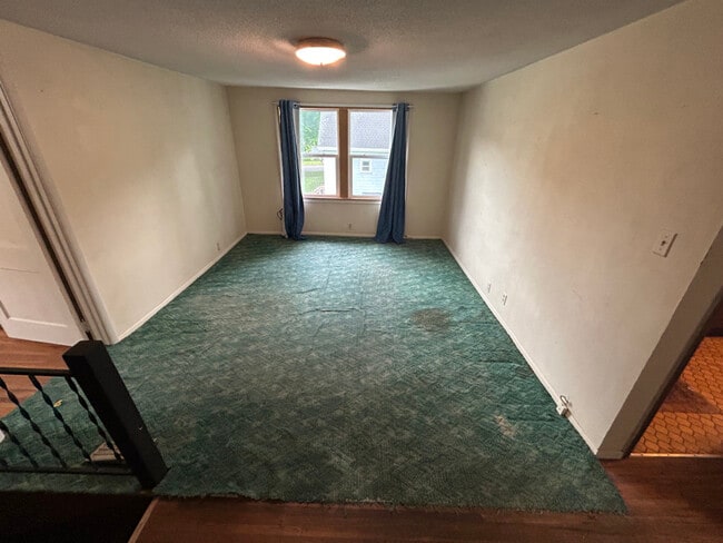 115 W 15th St in Cedar Falls, IA - Building Photo - Building Photo