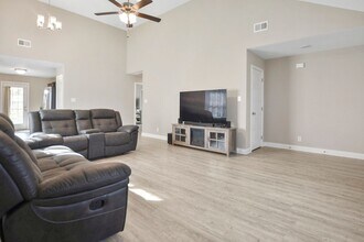 853 Lutz Ln in Clarksville, TN - Building Photo - Building Photo